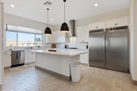 2012 N Mitchell St, Hanford, CA 93230 photo 16