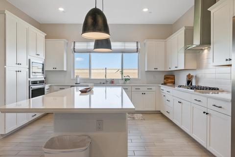 2012 N Mitchell St, Hanford, CA 93230 photo 17