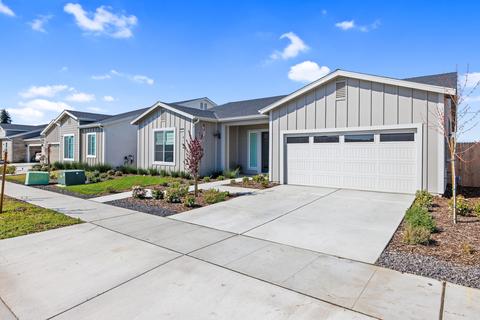 2012 N Mitchell St, Hanford, CA 93230 photo 2