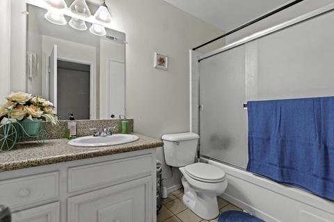 1207 S Emerald Ct, Visalia, CA 93277 photo 17