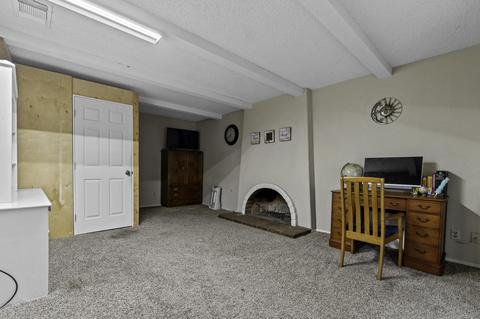 1207 S Emerald Ct, Visalia, CA 93277 photo 26