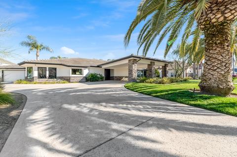 651 E Chevy Chase Dr, Tulare, CA 93274 photo 5