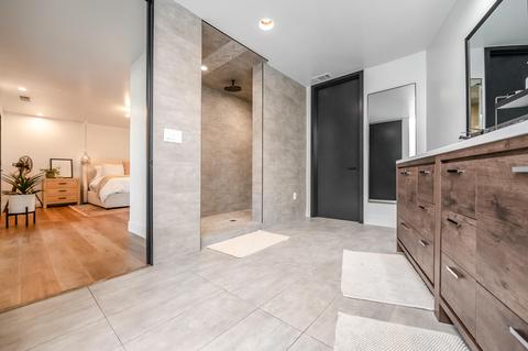 651 E Chevy Chase Dr, Tulare, CA 93274 photo 85