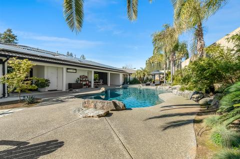 651 E Chevy Chase Dr, Tulare, CA 93274 photo 127