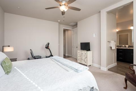 1046 Lindsay Ln, Clovis, CA 93619 photo 19