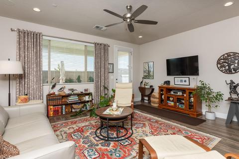 1046 Lindsay Ln, Clovis, CA 93619 photo 11