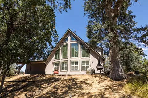 42947 Capanero Oaks Ct, California Hot Springs, CA 93207
