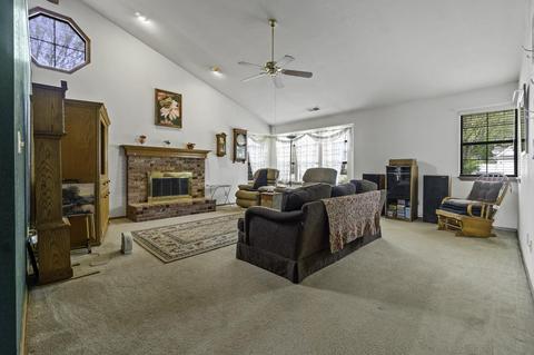 547 E Ferguson Ct, Visalia, CA 93292 photo 5