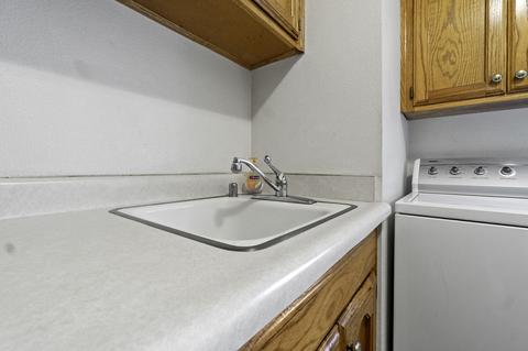 547 E Ferguson Ct, Visalia, CA 93292 photo 28