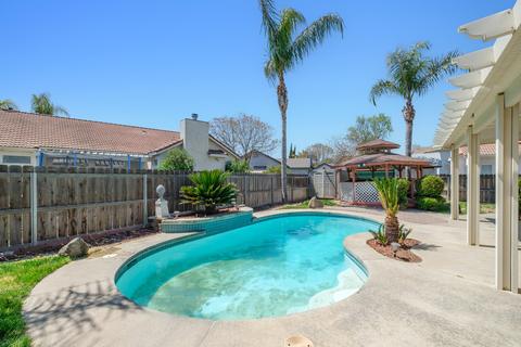 427 Avalon Dr, Lemoore, CA 93245 photo 18