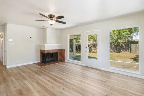 904 E Cypress Ave, Visalia, CA 93292 photo 3
