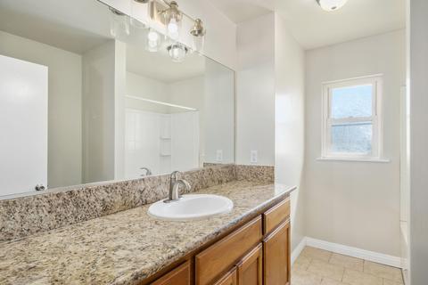 904 E Cypress Ave, Visalia, CA 93292 photo 11