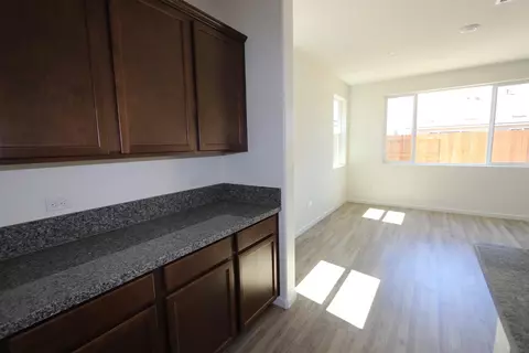 3529 E Harter Ave, Visalia, CA 93292 photo 4