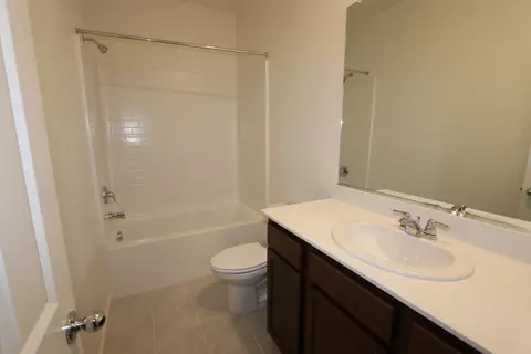 3529 E Harter Ave, Visalia, CA 93292 photo 6