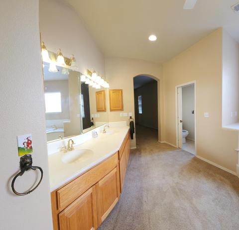 1503 S Exeter Ct, Visalia, CA 93292 photo 23