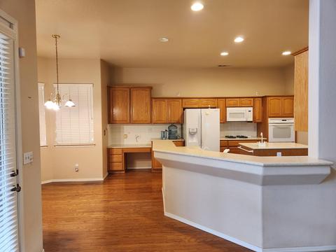 1503 S Exeter Ct, Visalia, CA 93292 photo 27