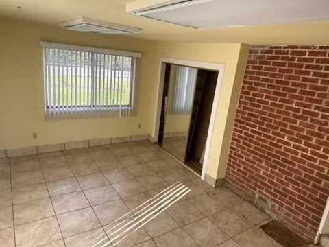 1930 E Honolulu St, Lindsay, CA 93247 photo 4