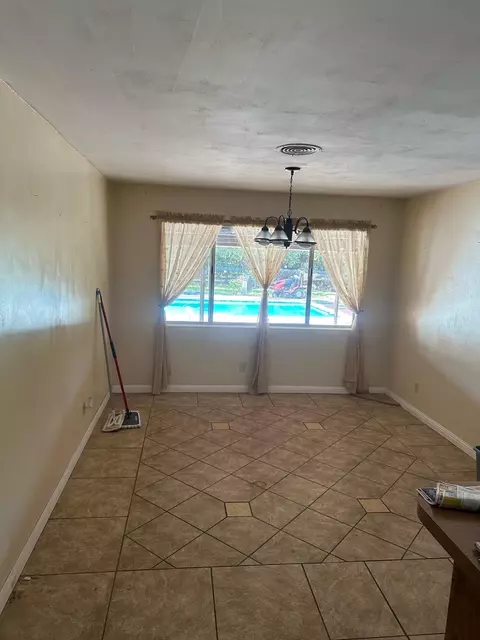 1930 E Honolulu St, Lindsay, CA 93247 photo 5