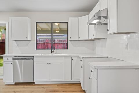 1791 Holland Ave, Clovis, CA 93611 photo 11