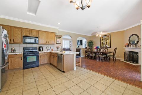 4027 E Hillcrest Ave, Visalia, CA 93292 photo 12