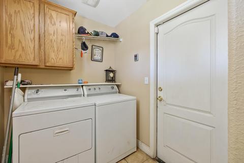 4027 E Hillcrest Ave, Visalia, CA 93292 photo 19