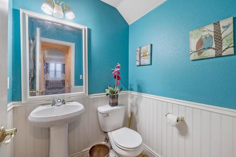 4027 E Hillcrest Ave, Visalia, CA 93292 photo 6