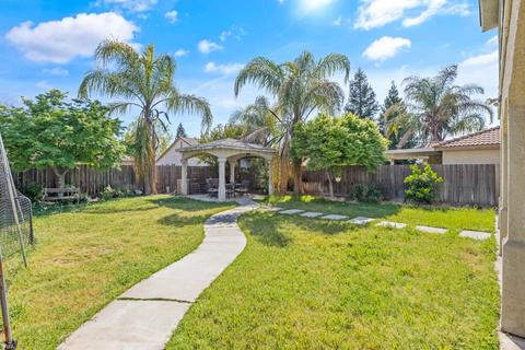 4027 E Hillcrest Ave, Visalia, CA 93292 photo 23