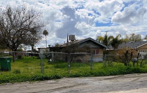2377 E Alfred Ave, Exeter, CA 93221