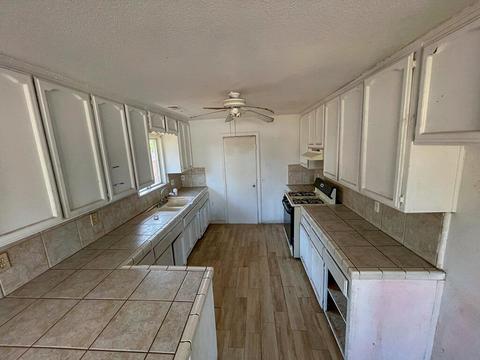 240 S Orange Ave, Exeter, CA 93221 photo 2