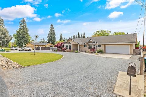 15939 Avenue 320, Ivanhoe, CA 93235 photo 2