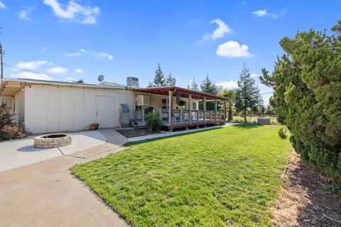 15526 Avenue 330, Ivanhoe, CA 93235 photo 32