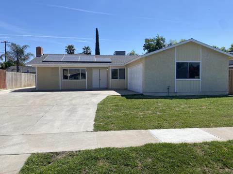 408 S Spruce St, Tulare, CA 93274