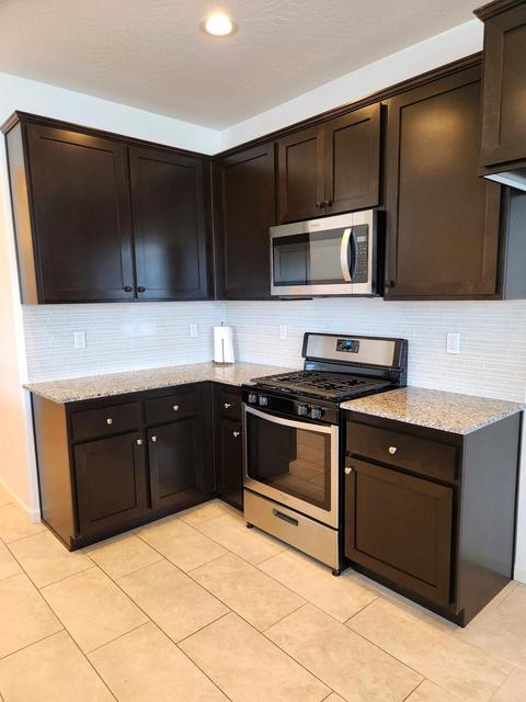724 E Copper Ave, Visalia, CA 93292 photo 9