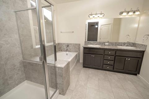 724 E Copper Ave, Visalia, CA 93292 photo 16