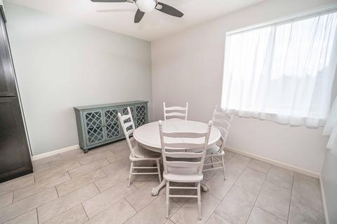 724 E Copper Ave, Visalia, CA 93292 photo 11