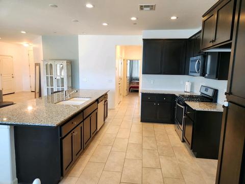 724 E Copper Ave, Visalia, CA 93292 photo 10