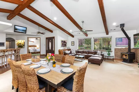 Dining - 40863 Sierra Dr #D, Three Rivers, CA 93271 photo 3 of 6