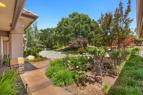 Exterior - 40863 Sierra Dr #D, Three Rivers, CA 93271 photo 13 of 36