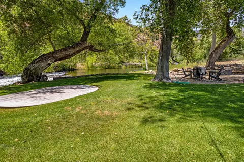 Exterior - 40863 Sierra Dr #D, Three Rivers, CA 93271 photo 28 of 36