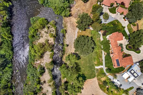 View/Area - 40863 Sierra Dr #D, Three Rivers, CA 93271 photo 2 of 20