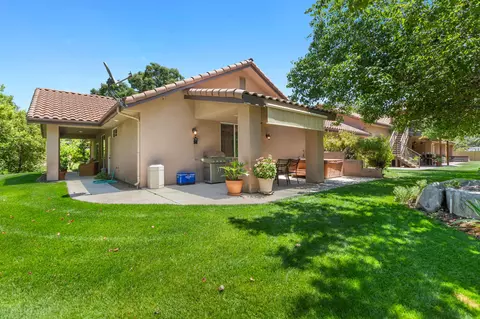 Exterior - 40863 Sierra Dr #D, Three Rivers, CA 93271 photo 16 of 36