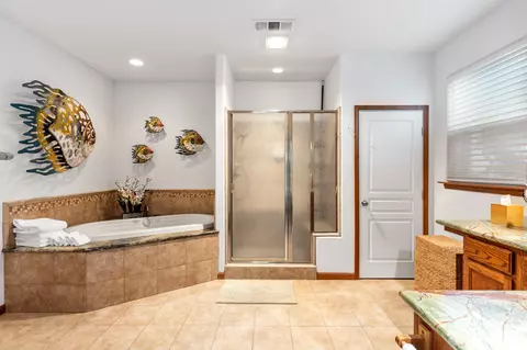 Bath - 40863 Sierra Dr #D, Three Rivers, CA 93271 photo 2 of 5