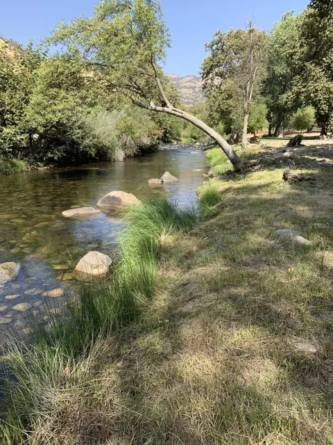 View/Area - 40863 Sierra Dr #D, Three Rivers, CA 93271 photo 11 of 20