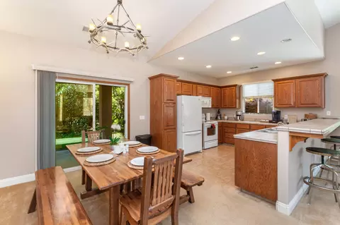Dining - 40863 Sierra Dr #D, Three Rivers, CA 93271 photo 4 of 6