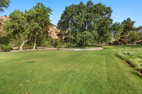 View/Area - 40863 Sierra Dr #D, Three Rivers, CA 93271 photo 6 of 20
