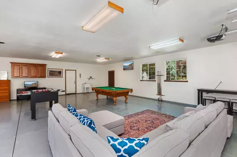 Living - 40863 Sierra Dr #D, Three Rivers, CA 93271 photo 4 of 6