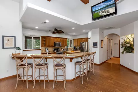 Kitchen - 40863 Sierra Dr #D, Three Rivers, CA 93271 photo 2 of 10