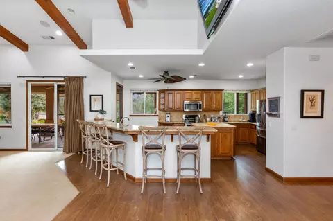 Kitchen - 40863 Sierra Dr #D, Three Rivers, CA 93271 photo 1 of 10