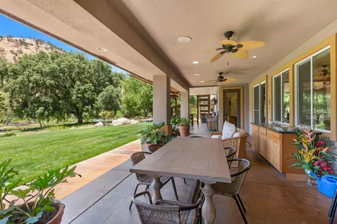 Exterior - 40863 Sierra Dr #D, Three Rivers, CA 93271 photo 19 of 36