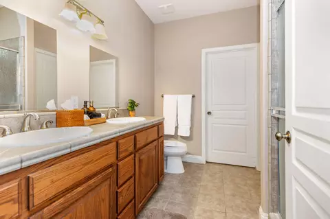 Bath - 40863 Sierra Dr #D, Three Rivers, CA 93271 photo 4 of 5